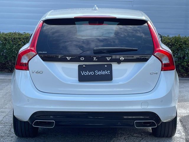 VOLVO V60 2017 Image 31