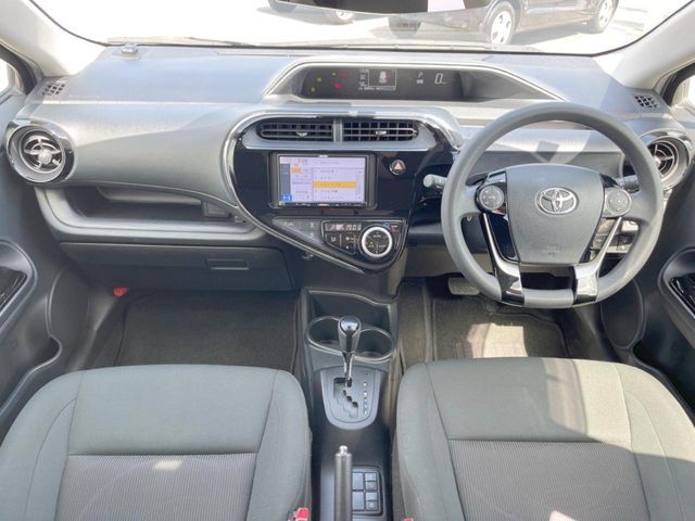 TOYOTA AQUA 2018 Image 31