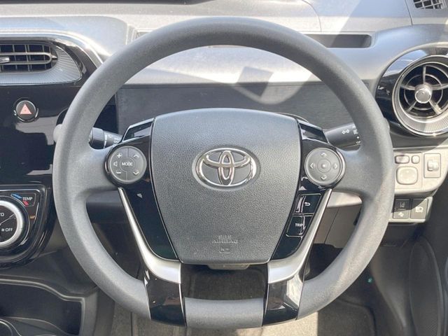 TOYOTA AQUA 2018 Image 31
