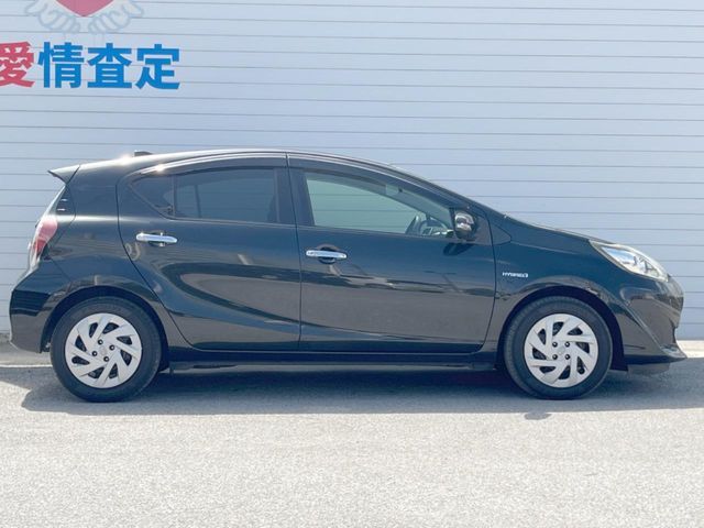 TOYOTA AQUA 2018 Image 31