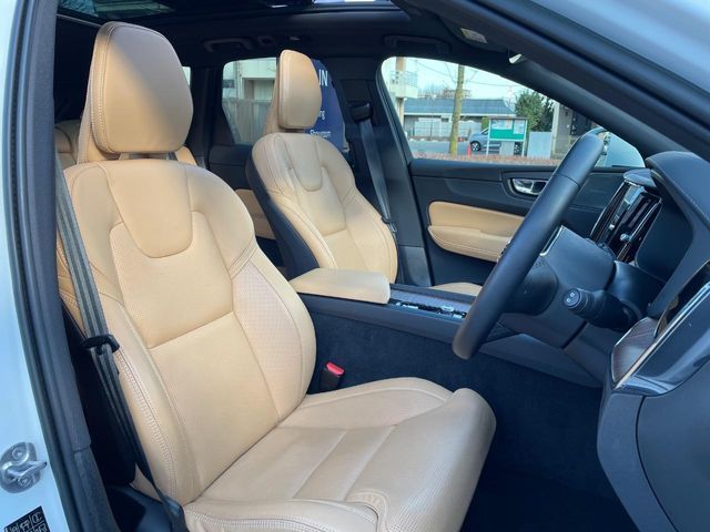 VOLVO XC60 2022 Image 31