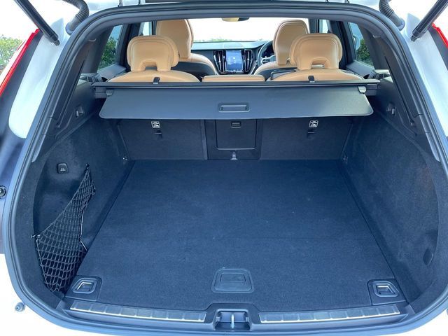VOLVO XC60 2022 Image 31