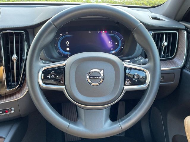 VOLVO XC60 2022 Image 31