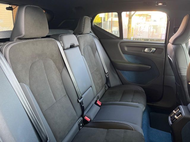 VOLVO XC40 2023 Image 31
