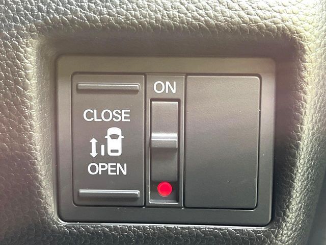 HONDA N BOX CUSTOM 2020 Image 31