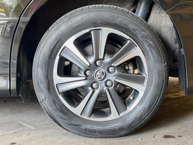 TOYOTA VOXY 2018 Image 31