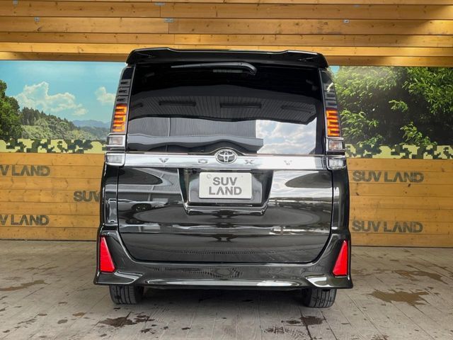 TOYOTA VOXY 2018 Image 31