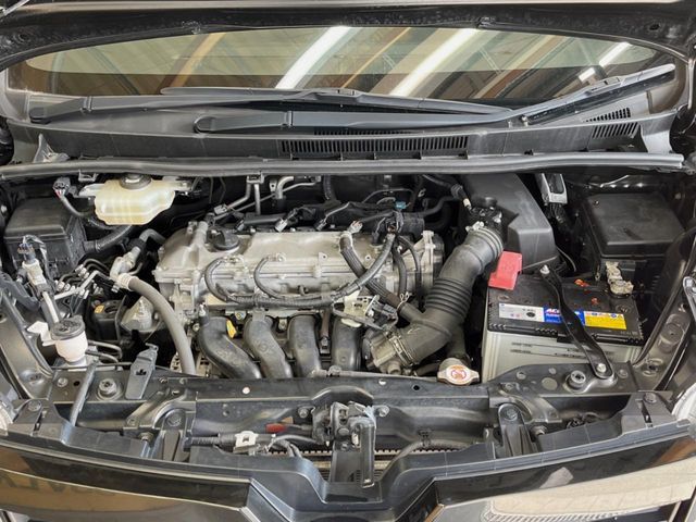 TOYOTA VOXY 2018 Image 31