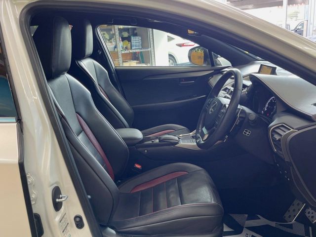 TOYOTA LEXUS NX200T 2015 Image 31