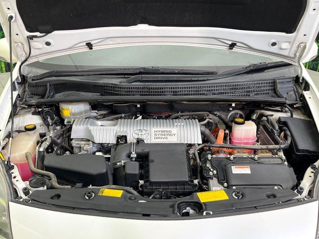 TOYOTA PRIUS 2013 Image 31