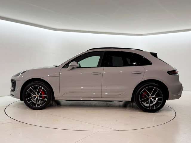PORSCHE MACAN 2022 Image 31
