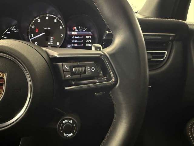 PORSCHE MACAN 2022 Image 31