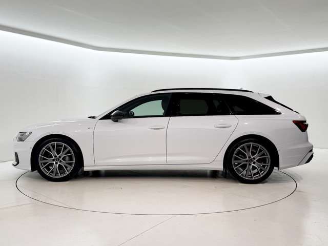 AUDI A6 AVANT 2023 Image 31