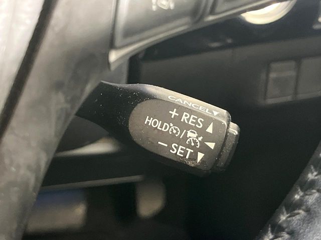 TOYOTA HARRIER 4WD 2018 Image 31