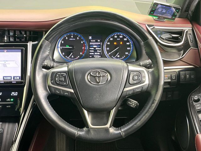 TOYOTA HARRIER 4WD 2018 Image 31