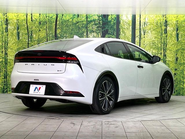 TOYOTA PRIUS 4WD 2023 Image 31