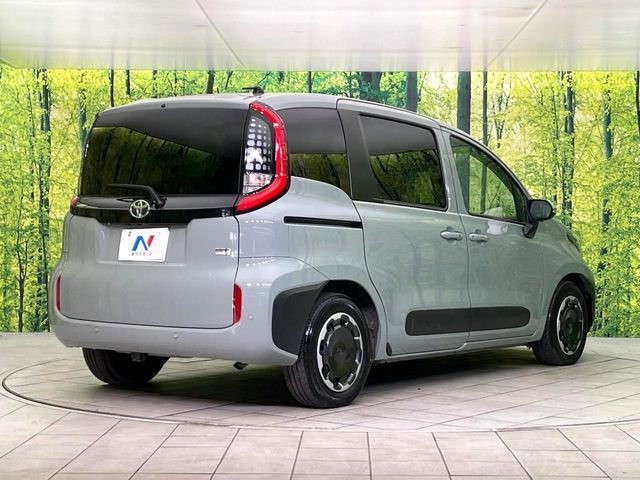 TOYOTA SIENTA HYBRID 2023 Image 31