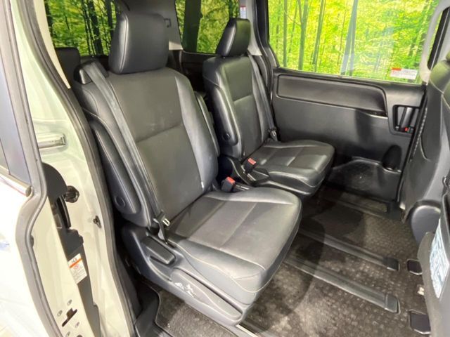 TOYOTA ESQUIRE HYBRID 2015 Image 31