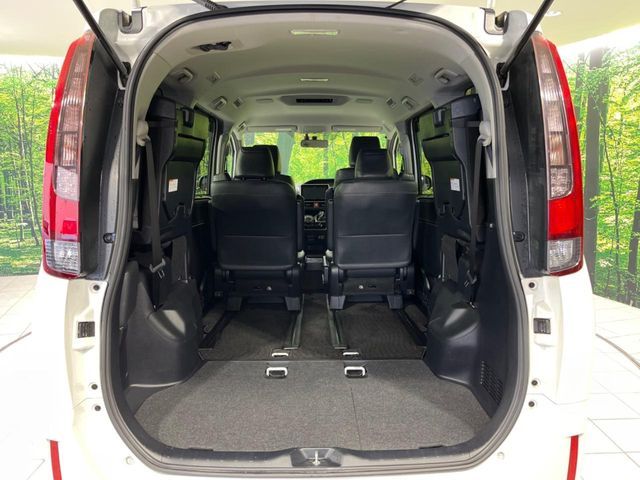 TOYOTA ESQUIRE HYBRID 2015 Image 31