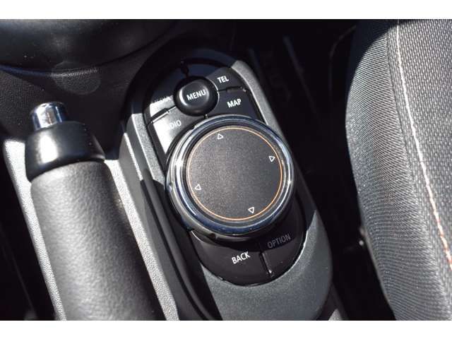 BMW MINI COOPER 5DOO 2015 Image 31