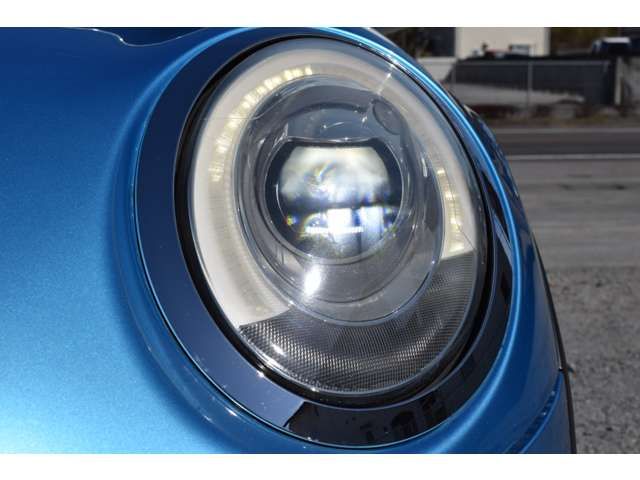 BMW MINI COOPER 5DOO 2015 Image 31