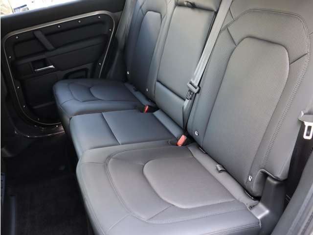 ROVER DEFENDER 2025 Image 31