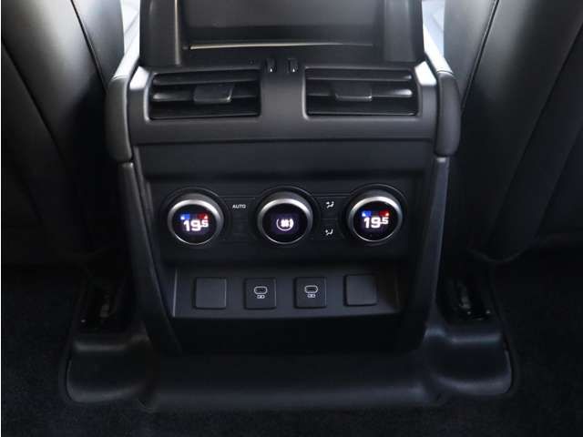 ROVER DEFENDER 2025 Image 31