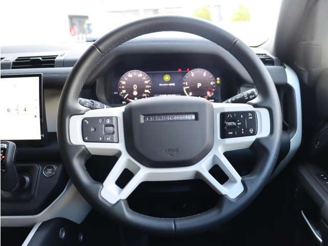 ROVER DEFENDER 2025 Image 31