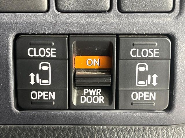 TOYOTA NOAH 2015 Image 31