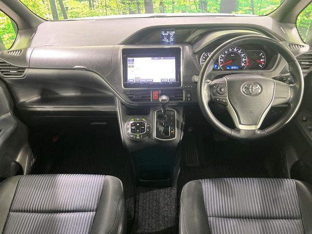 TOYOTA NOAH 2015 Image 31
