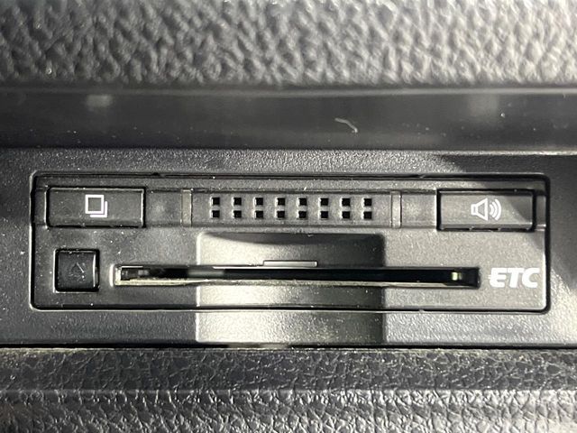 TOYOTA NOAH 2015 Image 31