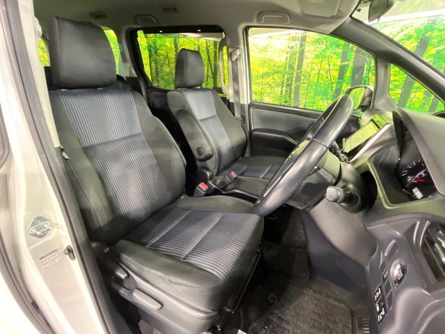 TOYOTA NOAH 2015 Image 31