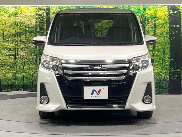 TOYOTA NOAH 2015 Image 31
