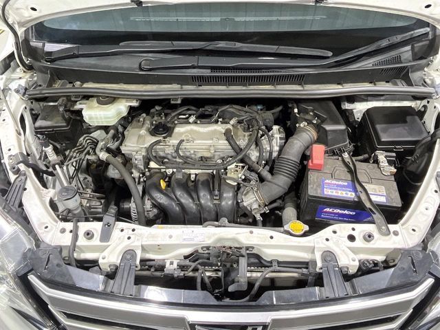 TOYOTA NOAH 2015 Image 31