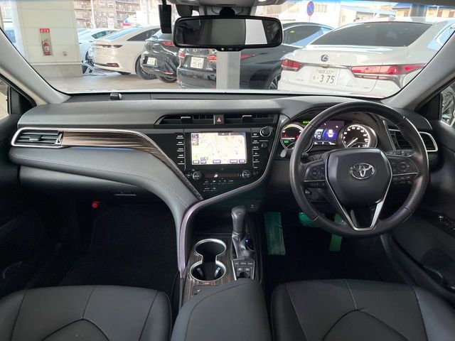 TOYOTA CAMRY HYBRID 2018 Image 31
