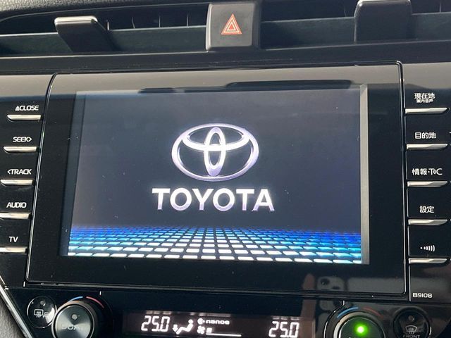 TOYOTA CAMRY HYBRID 2018 Image 31