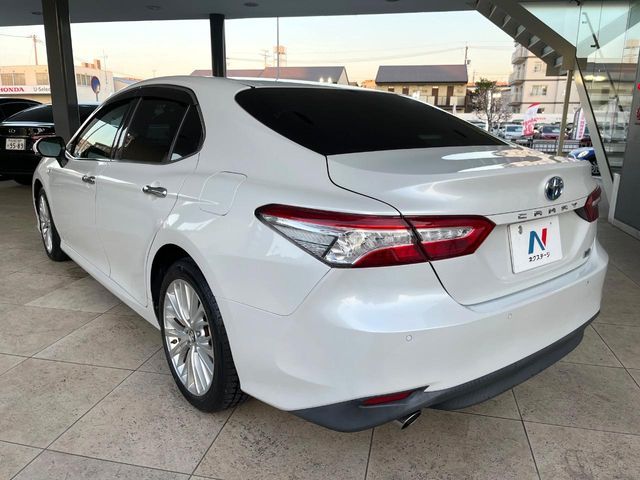 TOYOTA CAMRY HYBRID 2018 Image 31