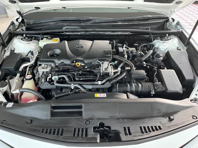 TOYOTA CAMRY HYBRID 2018 Image 31