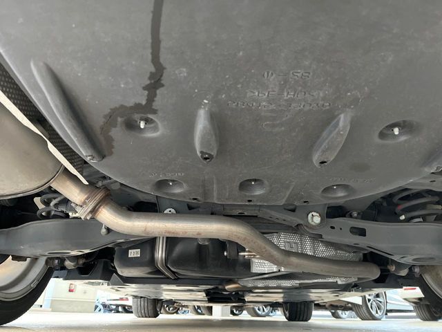 TOYOTA CAMRY HYBRID 2018 Image 31