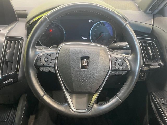 TOYOTA CROWN SEDAN HYBRID 2019 Image 31