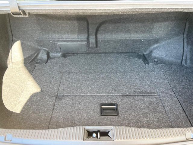 TOYOTA CROWN MAJESTA HYBRID 2016 Image 31