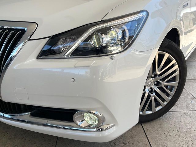 TOYOTA CROWN MAJESTA HYBRID 2016 Image 31