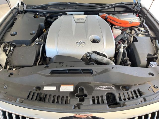 TOYOTA CROWN MAJESTA HYBRID 2016 Image 31