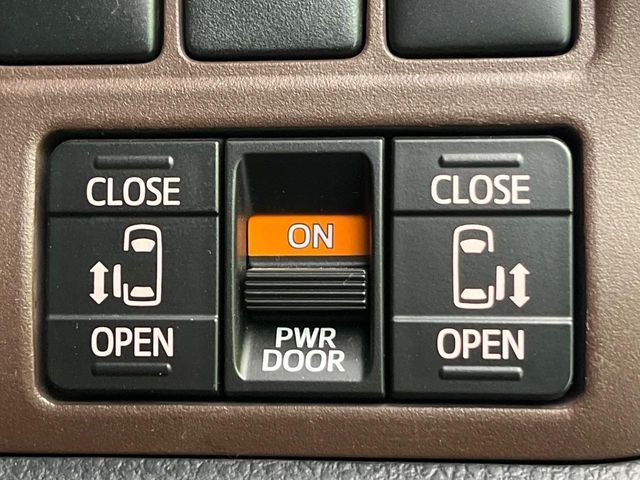 TOYOTA ESQUIRE HYBRID 2015 Image 31