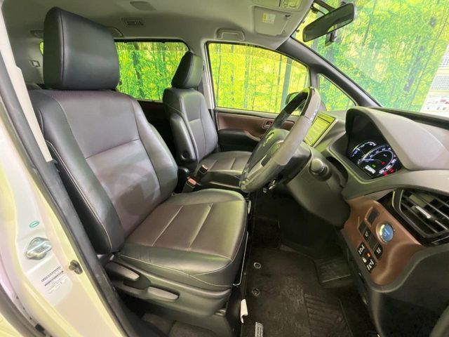 TOYOTA ESQUIRE HYBRID 2015 Image 31