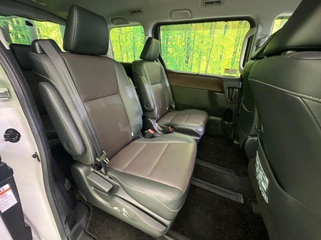 TOYOTA ESQUIRE HYBRID 2015 Image 31