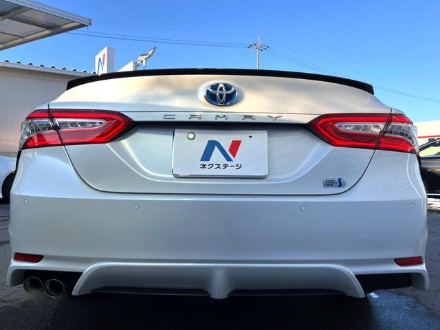 TOYOTA CAMRY HYBRID 2019 Image 31