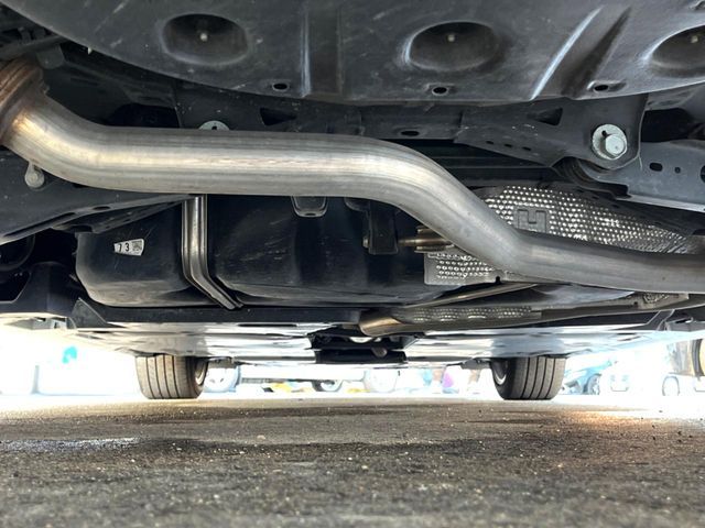 TOYOTA CAMRY HYBRID 2019 Image 31