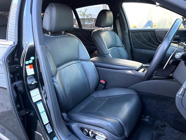 TOYOTA LEXUS LS500 4WD 2018 Image 31