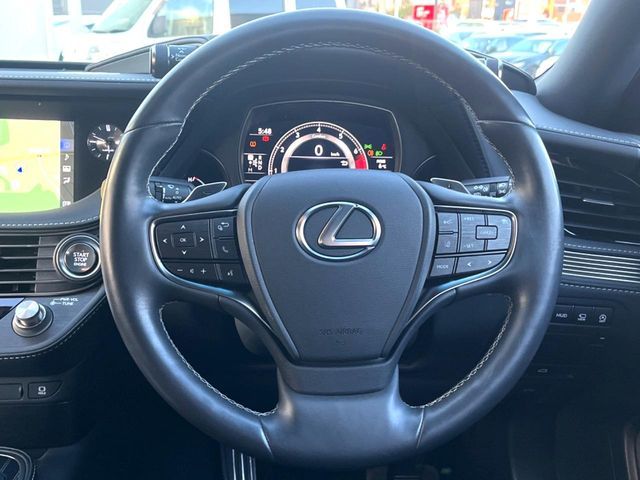 TOYOTA LEXUS LS500 4WD 2018 Image 31